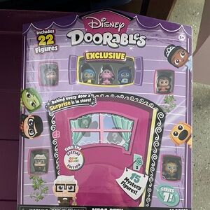 Disney Doorables Exclusive Set with Purple and Pink Accents